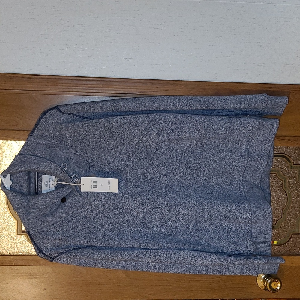 Surfside supply Men's size Medium sweater
